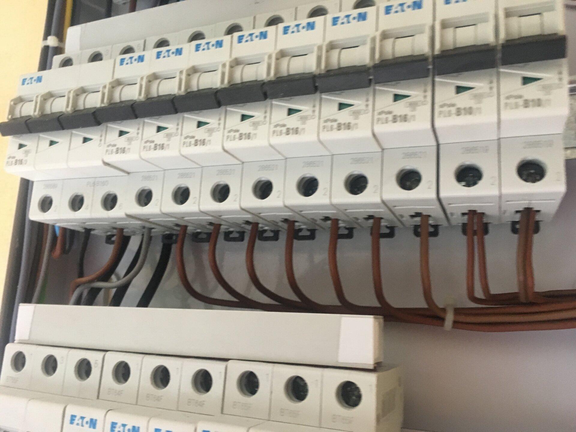 Hrubá montáž elektroinštalácie + kompletáž | Vrch Slatina | Electric-mont